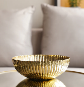 Cuenco de diseño martillado acanalado de latón para cocina Hotel Evento de boda - Product Image 1