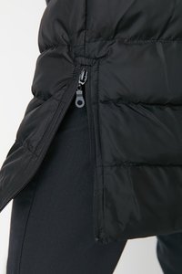 À la mode OEM Logo personnalisé 2022 à capuche lourd Designer doudoune hommes veste à capuche bouffante épaissie bulle veste 2025 hiver - Product Image 2