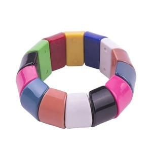 Nouvel ensemble de bracelets fantaisie en résine colorée en forme de cœur, unisexe, décontracté, sportif, élégant, romantique, multicolore, empilable, tendance - Product Image 2