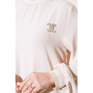 Robe beige à manches et col côtelés - Product Image 4