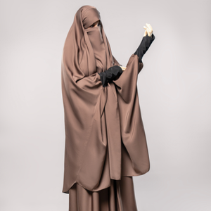 Venta al por mayor de tela de poliéster Premium de lujo para Jilbab vestido de noche modesto hasta el suelo transpirable de talla grande para uso por encima de la cabeza - Product Image 1