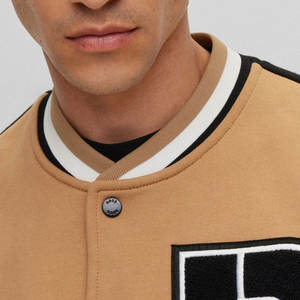 แจ็กเก็ตเลตเตอร์แมนสำหรับผู้ชายแบบแห้งเร็วสำหรับสวมใส่ในฤดูใบไม้ร่วงฤดูหนาวคุณภาพที่ดีที่สุดพร้อมคอตั้งและโลโก้ด้านหน้า - Product Image 6