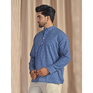 เสื้อคุร์ต้าผ้าฝ้ายป๊อปลินสีน้ำเงินพิมพ์ลายสำหรับผู้ชาย เสื้อเชิ้ตแขนยาวลำลอง ระบายอากาศได้ดีและสวมใส่สบาย - Product Image 4