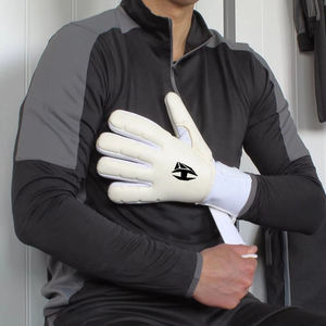 Gants de gardien de but de football en latex haute mousse de qualité supérieure avec protection des doigts, enveloppe de pouce, coupe hybride, impression en silicone au dos de la main - Product Image 3