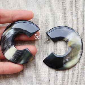 Pendientes de cuerno de búfalo blanco vintage más vendidos, color natural con latón de calidad perla para bodas, artesanía natural - Product Image 1