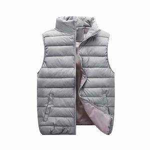 Veste sans manches matelassée à capuche pour temps froid avec isolation respirante, coque imperméable, logo frontal, vêtements d'hiver - Product Image 2