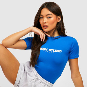 Haute qualité femmes bleu couleur coton Polyester mélange imprimé Logo sur le devant t-shirt court à vendre femmes hauts courts - Product Image 4