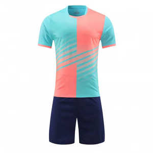 Uniforme de l'équipe de football américain pour les sports de jeunesse et universitaires - Product Image 1