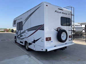 Remolque de Viaje de Techo Alto para 4 Personas, Mini, Ligero, Impermeable, Moderno, Expandible, Totalmente Equipado, con Cocina, Baño y Certificación CE - Product Image 3