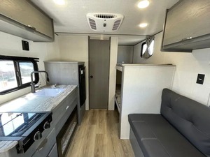2025 Modern 5-Person 1620BHLE 4x4 Camper Trailer Mini caravana ligera para uso todoterreno Diseño emergente - Product Image 4
