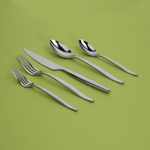 Juego de cubiertos con acabado de espejo clásico Cubiertos de acero inoxidable Premium para comedor formal Vajilla elegante para el hogar y eventos - Product Image 6