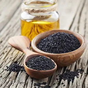 Aceite portador prensado en frío de semilla de comino negro indio de etiqueta privada (Nigella Sativa) para inmunidad, piel, cabello, fuente rica