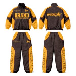 Conjunto Deportivo Casual Personalizado para Hombre, Chaqueta Cortavientos 100% Poliéster, Corte Regular, con Franjas Reflectantes y Patrón Sólido - Product Image 1