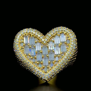Hip Hop Style Coeur Forme De Luxe 925 En Argent Sterling Baguette Diamant Plein Glacé VVS Moissanite Anneau Pour Rappeur Bijoux - Product Image 1