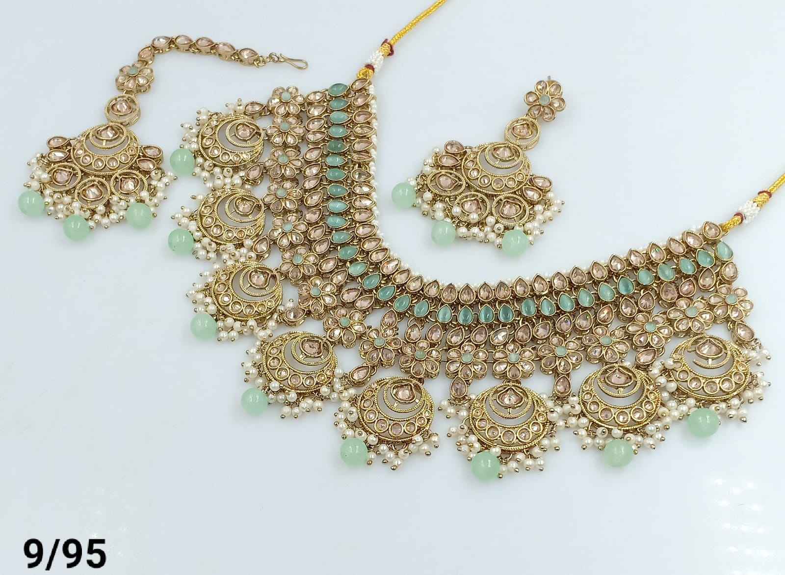 สีเขียว