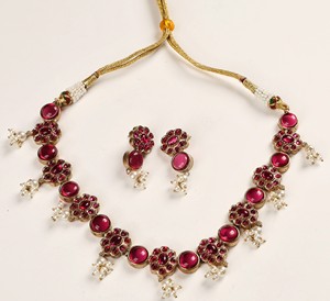 Juego de Joyería para Mujer en Plata Antigua Oxidada con Incrustaciones de Piedra Roja y Cadena Dorada, Chapado en Oro de 18K, Regalo de Boda o Compromiso - Product Image 1