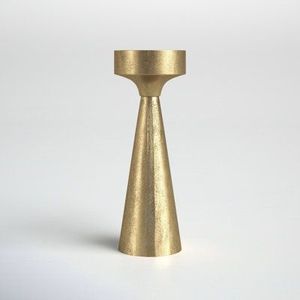 Bougeoir en métal mat aux lignes épurées et à la forme moderne, parfait pour les environnements industriels minimalistes ou urbains - Product Image 2