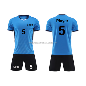 Ensemble de maillots de football personnalisés en polyester à séchage rapide, conception OEM, ensemble de maillots de football personnalisés, uniforme de football pour équipe de club - Product Image 1