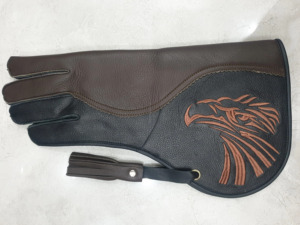 Guante de cetrería de cuero de vaca genuino de doble capa Premium hecho a mano con logotipo bordado Productos de caza - Product Image 6