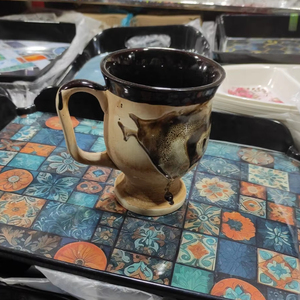 ชุดกาแฟพร้อมจานรอง แก้วพอร์ซเลนรูปหัวใจเคลือบสีน้ำเงินขาว สไตล์นอร์ดิก พร้อมโลโก้สั่งทำพิเศษ ใช้กับเครื่องล้างจานและไมโครเวฟได้ - Product Image 1