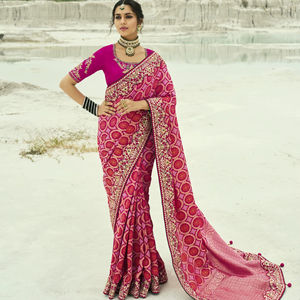 Saree en soie pure Georgette douce avec travail à la main pour mariages indiens et pakistanais Travail lourd élégant pour les occasions. - Product Image 1