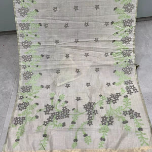 Sari en viscose pour femmes Darbar Doria - Vêtement de fête traditionnel, sans plis et respirant - Product Image 1