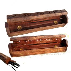 Brûleur d'encens en bois religieux de haute qualité (Bakhoor) fait à la main écologique - Product Image 1