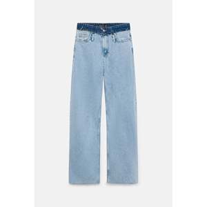 Pantalones de Pierna Ancha con Detalle en la Cintura - Product Image 2