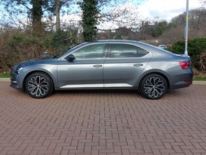 Usado LHD/RHD 2022 SKODA SUPERB - Product Image 3