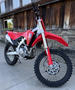 Oferta al Mejor Precio, Motocicleta Todoterreno CRF450R 2026/2027 Nueva - Product Image 1