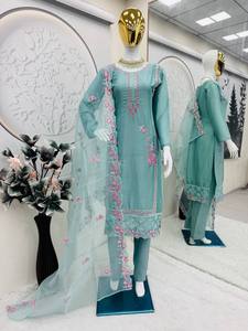Conjunto de Kurta de Georgette Transpirable de Seda Chinon Pesada Bordada en Verde Azulado Premium Unity Luxure con Dupatta de Organza - Traje Étnico Casual - Product Image 4