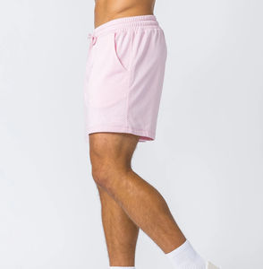 Pantalones Cortos Deportivos de Malla Rosa para Hombre, Corte Regular con Cordón Ajustable, Cintura Elástica, Bolsillos Laterales Abiertos y Malla de Poliéster - Product Image 3