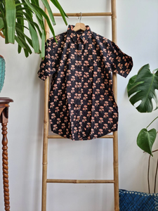 Chemise en coton décontractée pour hommes, imprimé à la main indien, respirant et confortable pour le jardin et la plage. - Product Image 4