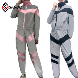 Vente en gros de survêtements de fitness unisexe avec logo personnalisé survêtement d'entraînement réfléchissant pour l'hiver - Product Image 1