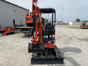 Mini-excavatrice Kubota U17-5 de 1,7 tonne, compacte, pour la construction, l'aménagement paysager et l'agriculture - Product Image 2