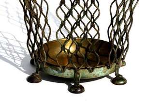 Vase Shape Umbrella Stand in Powder-Coated Metal with Golden Finished Perfect for Indoor Home Decoration and <b>Rain</b> <b>Gear</b> Storage - Product Image 5