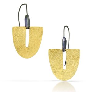 Boucles d'oreilles en laiton gravées à la main pour accessoires de mode bijoux personnalisés boucles d'oreilles en laiton de haute qualité commande en gros - Product Image 4
