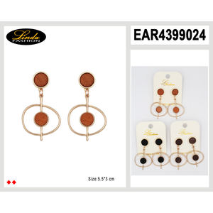 Juego de 3 Pares de Aretes de Moda Linda en Forma de Lágrima, Chapados en Oro, con Piedras de Plástico, Joyería Elegante para Mujer, Tamaño 1.3 cm - Product Image 3