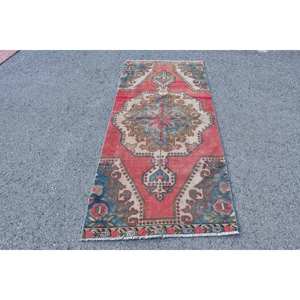 Alfombra de lana turca Vintage de 3,2x7,4 pies, tejido plano rojo y azul de retazos para decoraciones de sala de estar, respaldo de látex - Product Image 1