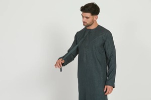 Thobes jubba 100% สูทผู้ชายมุสลิม, เสื้อผ้าแฟชั่นอิสลามชุดยาวสีเข้ม - Product Image 4