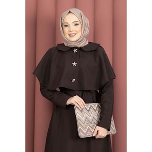 Robe minimaliste en crêpe marron avec détail cape et lacets pour un usage quotidien - Product Image 2