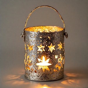 JingleGlow Holiday Charm Portavelas de aluminio fundido Acabado nevado Pieza de acento para mesas y repisas festivas - Product Image 1