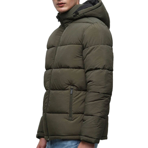 Veste matelassée au design personnalisé pour une utilisation décontractée Vêtements de rue Veste matelassée pour hommes de haute qualité fabriquée au Pakistan - Product Image 4