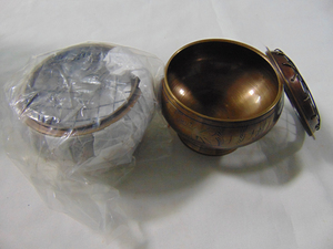 Quemador de incienso de carbón polaco antiguo Quemador de incienso de metal de último diseño de India Precio - Product Image 3