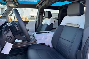 GMC Hummer EV Pickup Edición 1 CREW 4WD V8 2022, Transmisión Automática, Asientos de Cuero, Techo Panorámico Táctil - Product Image 6