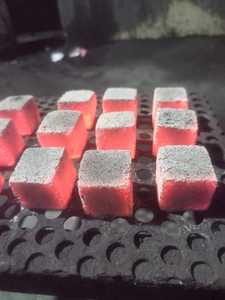 Disfrute del shisha con los Coco Cubes, producidos a partir de carbón vegetal de cáscara de coco real, fabricado a máquina. - Product Image 3