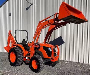 20 HP 2WD Kubota B1181 C/W Loader M9960 M7040 Cab Tractor 45 horas 4x4 DOBLE MANDOS traseros ahora disponibles - Product Image 3