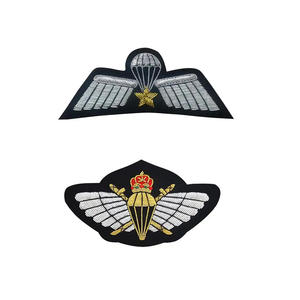 Insignias de Blazer de alta calidad 3D de tamaño personalizado, insignias de costura de etiqueta privada con cuentas bordadas a mano de alambre de lingotes de acabado pulido alto - Product Image 6