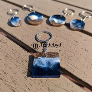 Llavero Moderno de Resina, Elegante, Hecho a Mano, Ligero, Impermeable, con Impresión Offset, Accesorio para Bolsos, Tradebyd - Product Image 1