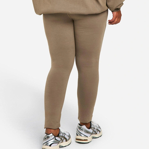 Ensemble de survêtement deux pièces en tissu doux et chaud, haut à manches longues et pantalon assorti pour femmes / Prix direct usine, polaire pour femmes - Product Image 6